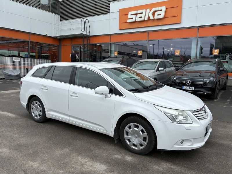 Toyota Avensis vaihtoauto