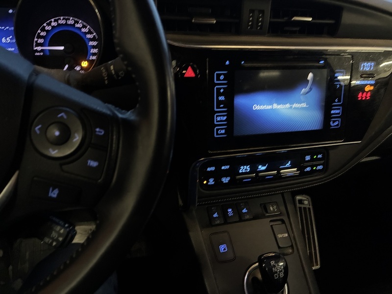 Toyota Auris vaihtoauto