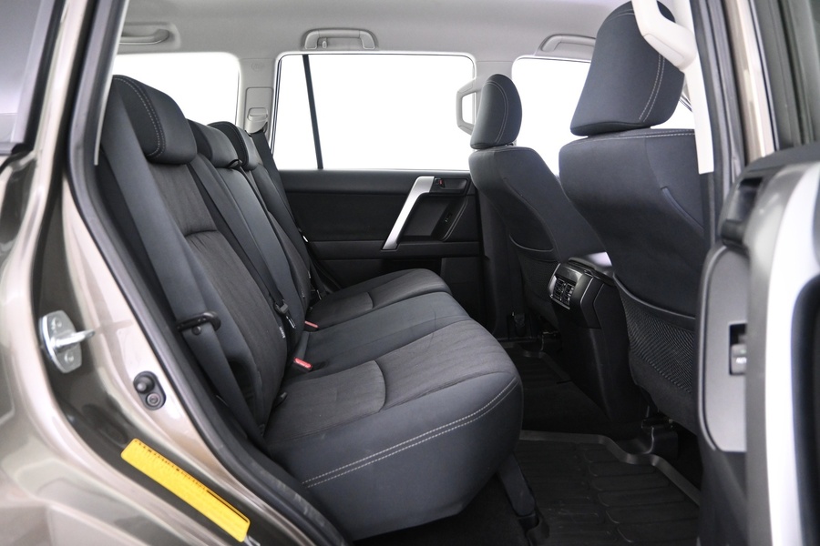 Toyota Land Cruiser vaihtoauto