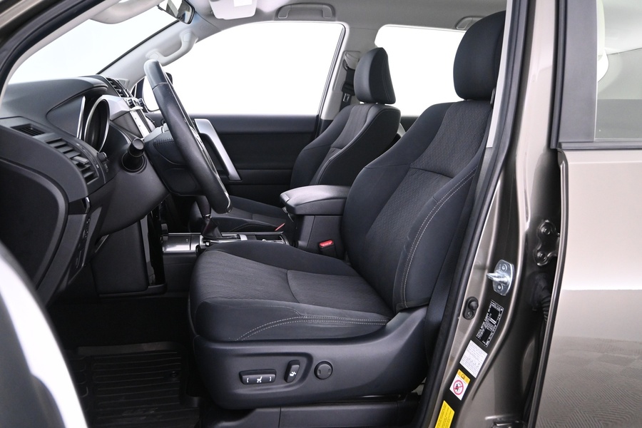 Toyota Land Cruiser vaihtoauto