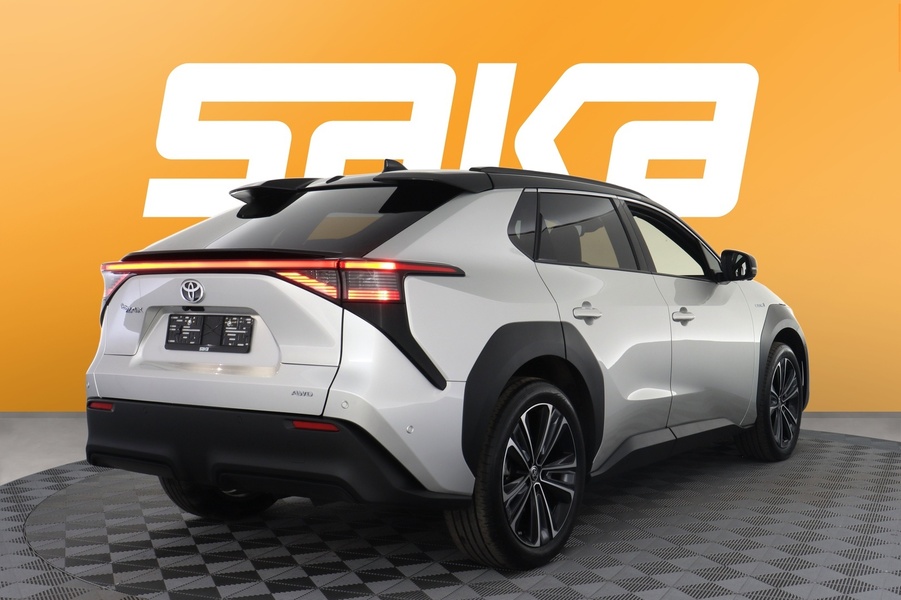 Toyota bZ4X vaihtoauto