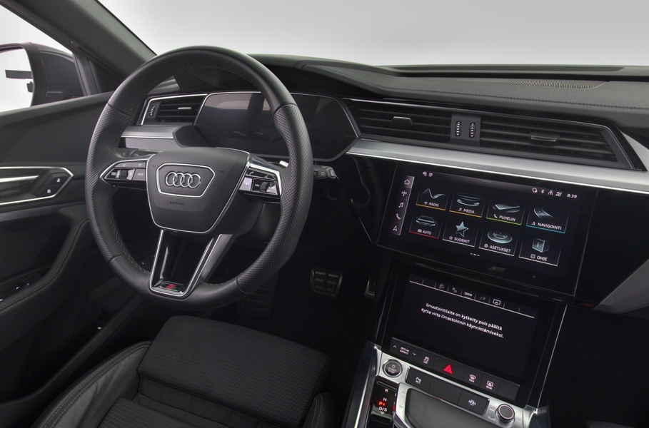 Audi Q8 e-tron vaihtoauto