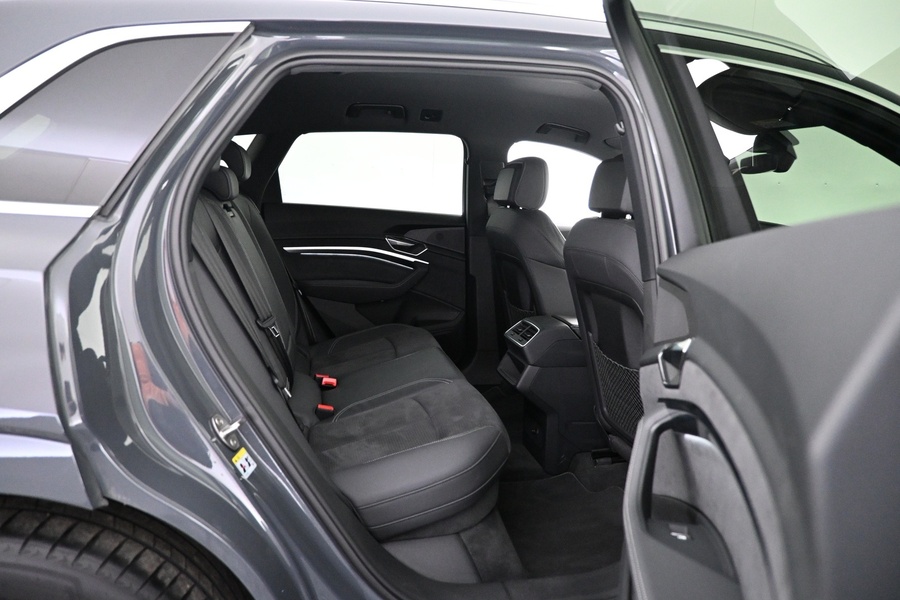 Audi Q8 e-tron vaihtoauto