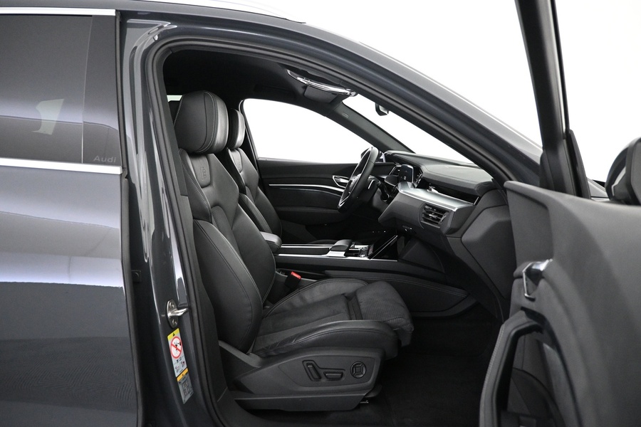 Audi Q8 e-tron vaihtoauto