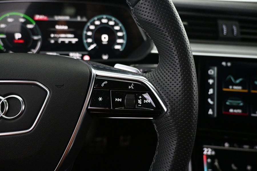 Audi Q8 e-tron vaihtoauto