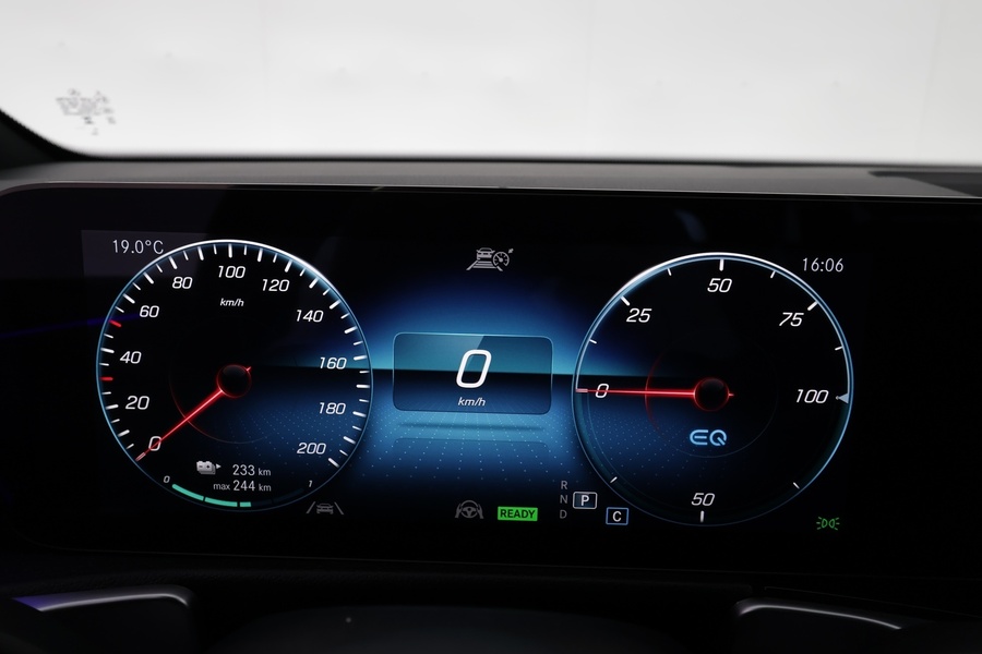 Mercedes-Benz EQB vaihtoauto
