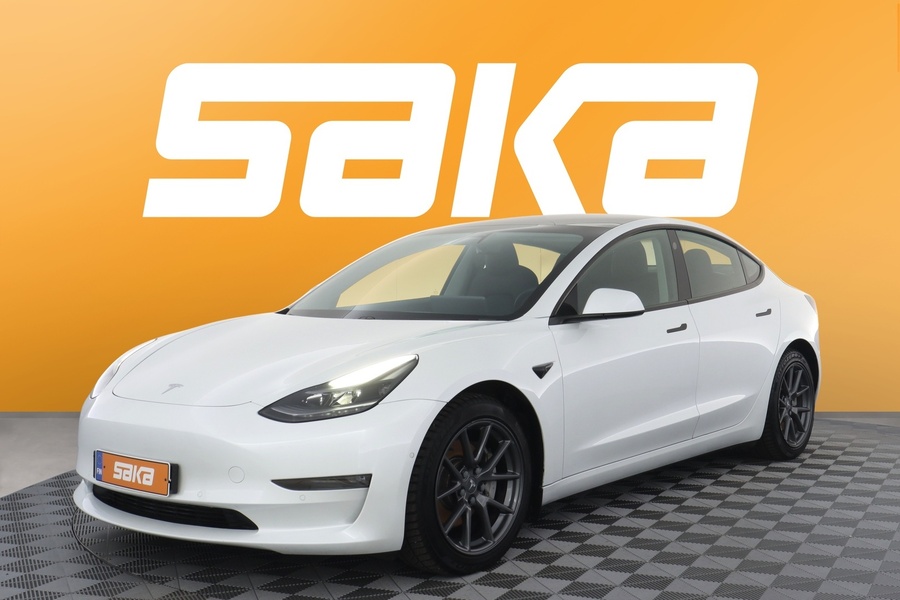 Tesla Model 3 vaihtoauto