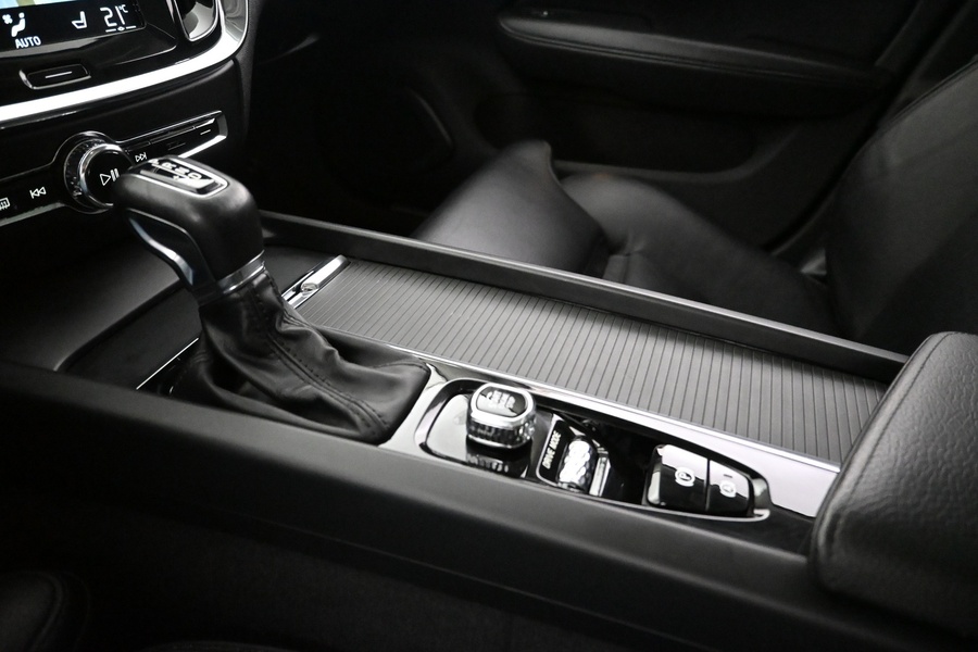 Volvo V60 Cross Country vaihtoauto