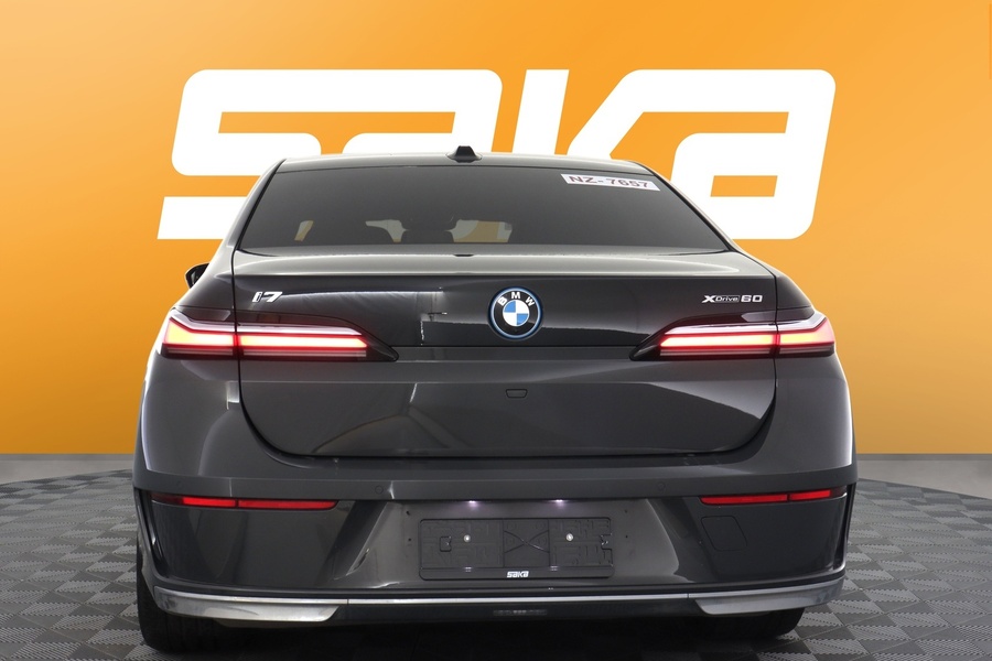 BMW i7 vaihtoauto