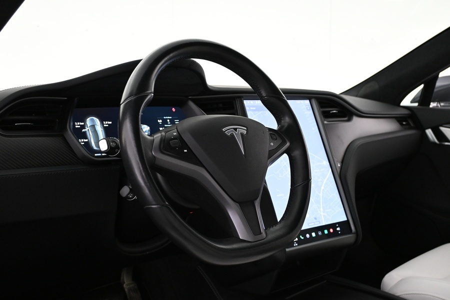 Tesla Model S vaihtoauto