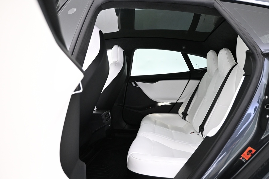 Tesla Model S vaihtoauto