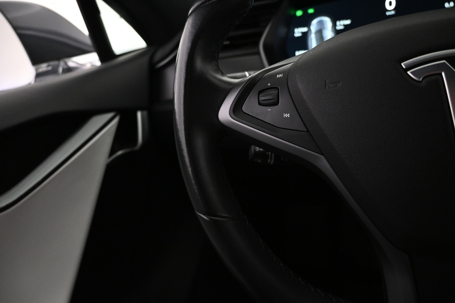 Tesla Model S vaihtoauto