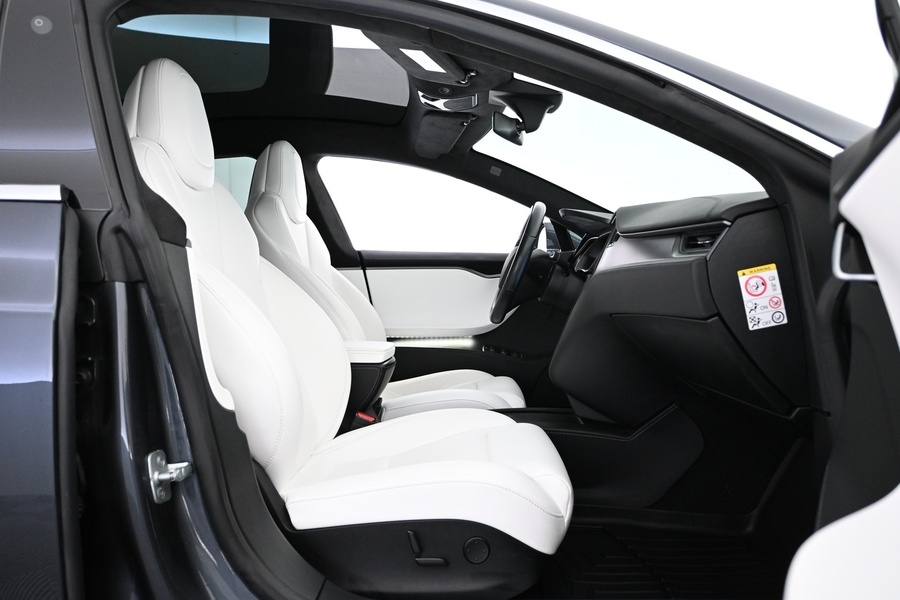 Tesla Model S vaihtoauto