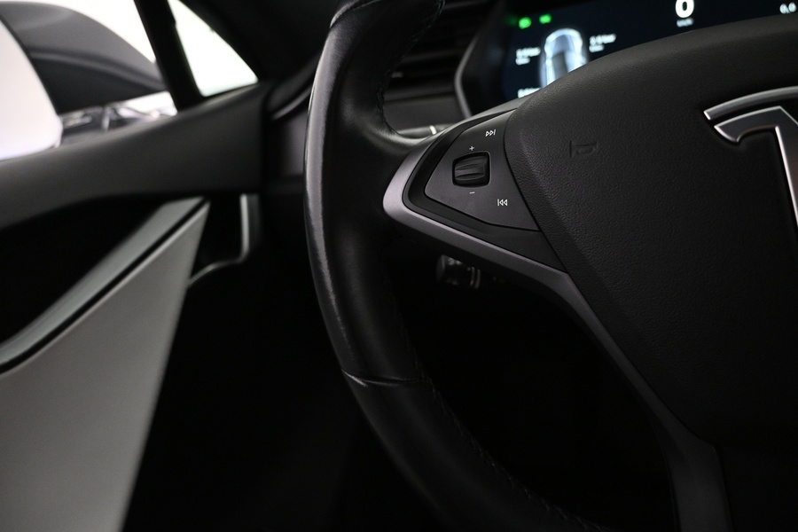 Tesla Model S vaihtoauto