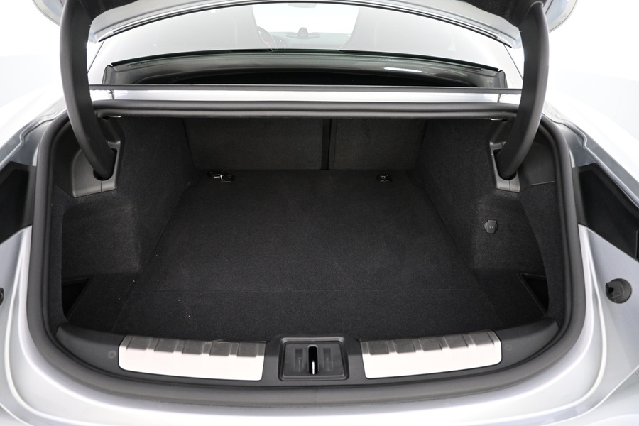 Porsche Taycan vaihtoauto