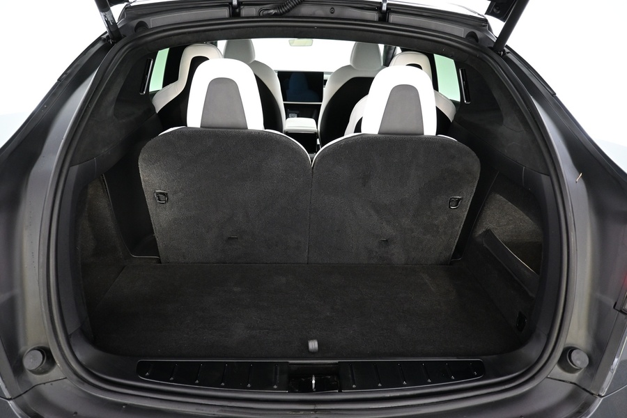 Tesla Model X vaihtoauto