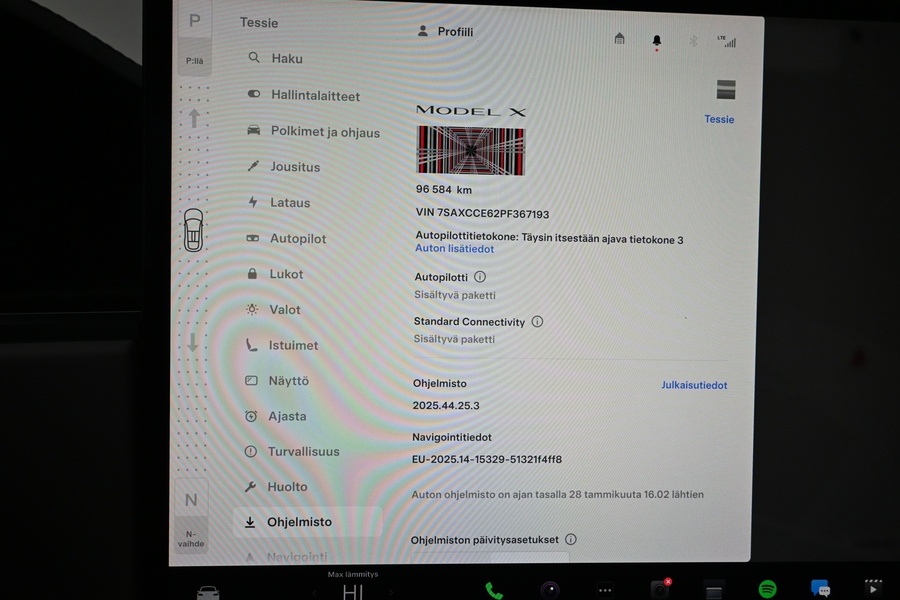 Tesla Model X vaihtoauto