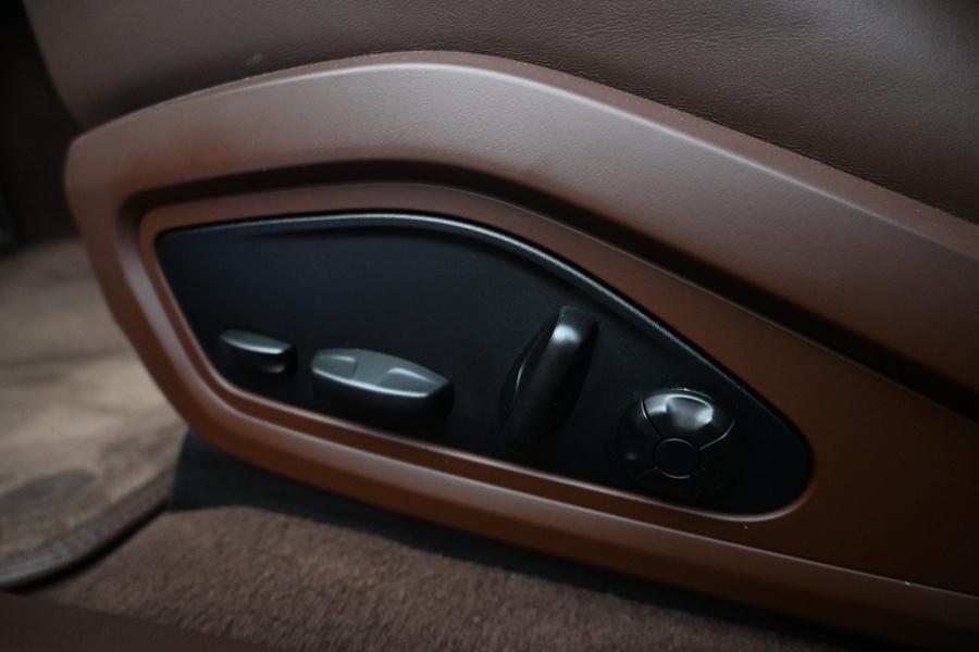 Porsche Taycan vaihtoauto