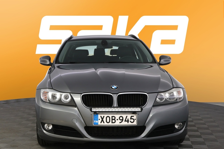 BMW 320 vaihtoauto