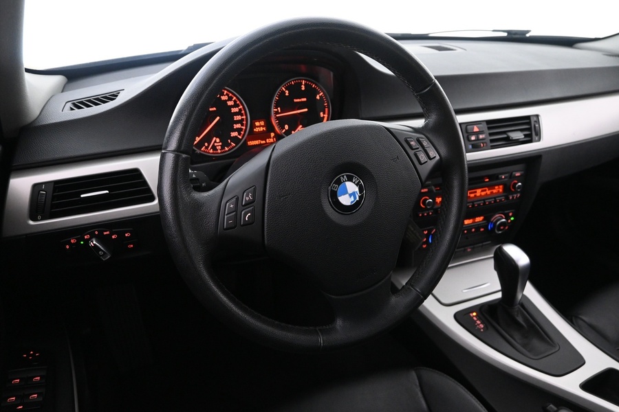 BMW 320 vaihtoauto