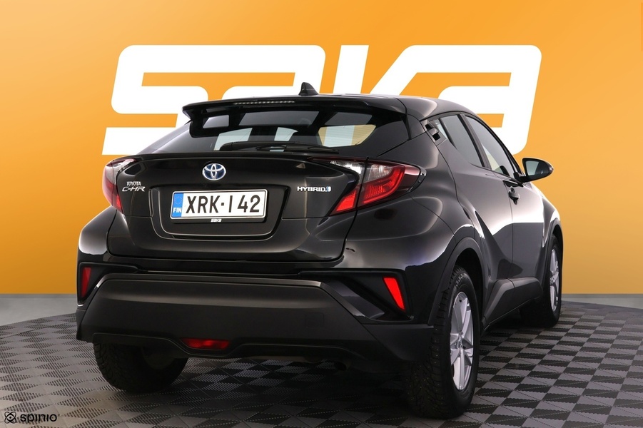 Toyota C-HR vaihtoauto