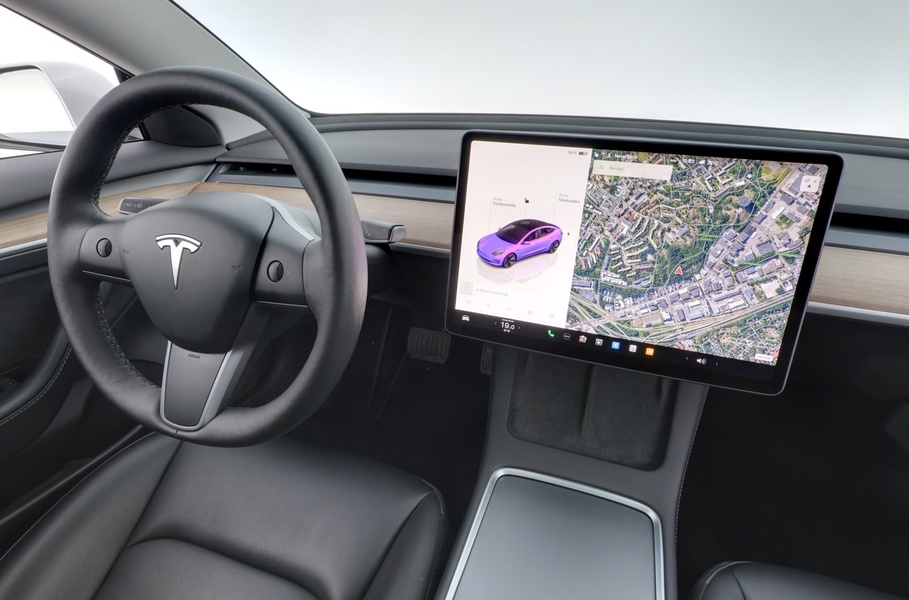 Tesla Model 3 vaihtoauto