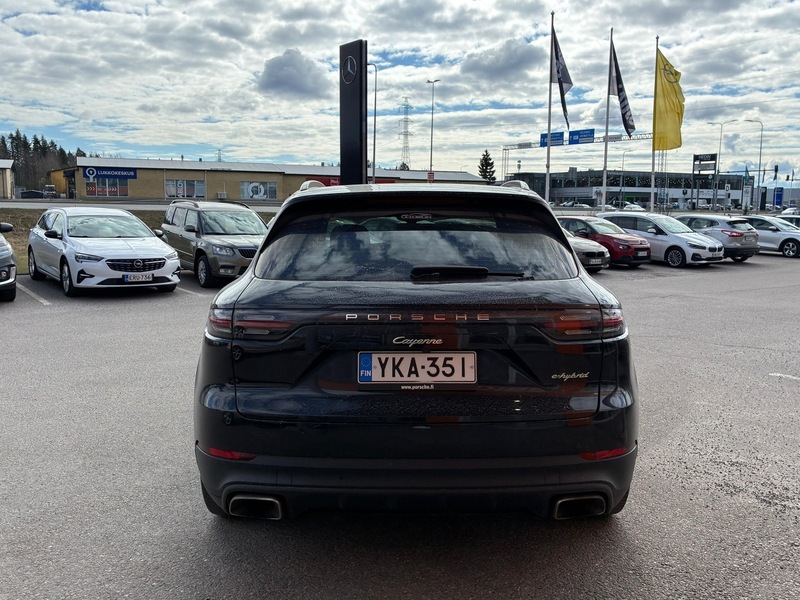 Porsche Cayenne vaihtoauto