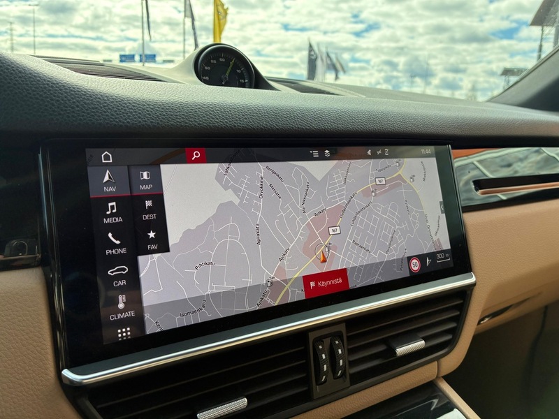 Porsche Cayenne vaihtoauto