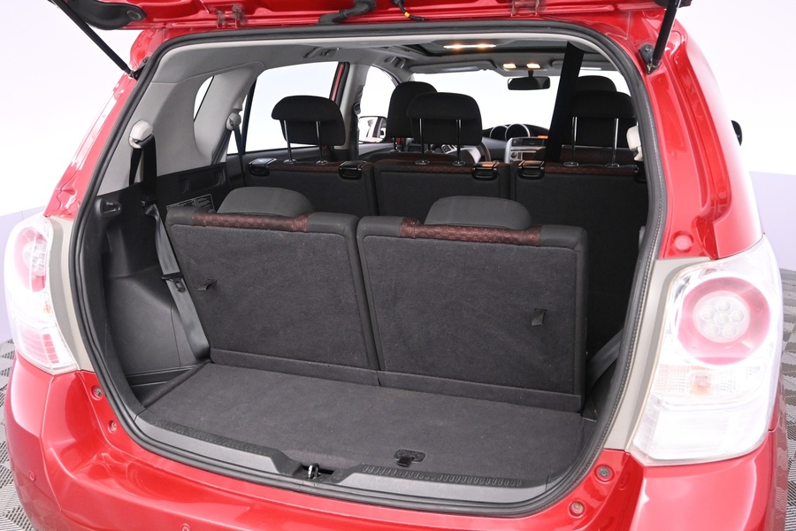 Toyota Verso vaihtoauto