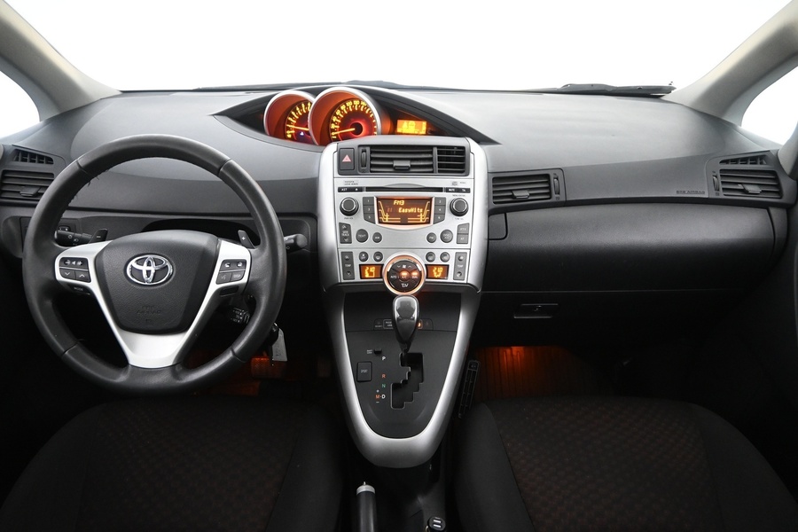 Toyota Verso vaihtoauto