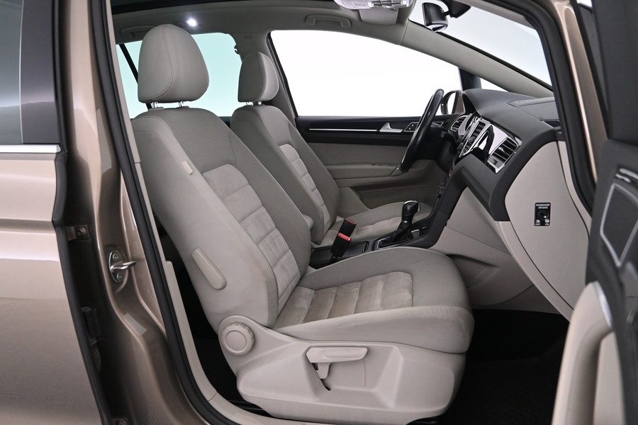 Volkswagen Golf Sportsvan vaihtoauto