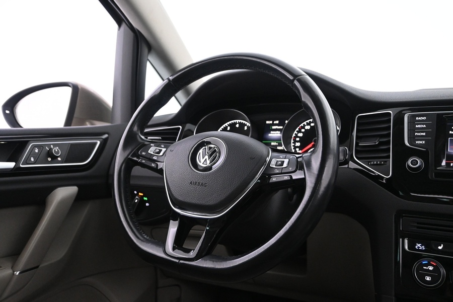 Volkswagen Golf Sportsvan vaihtoauto