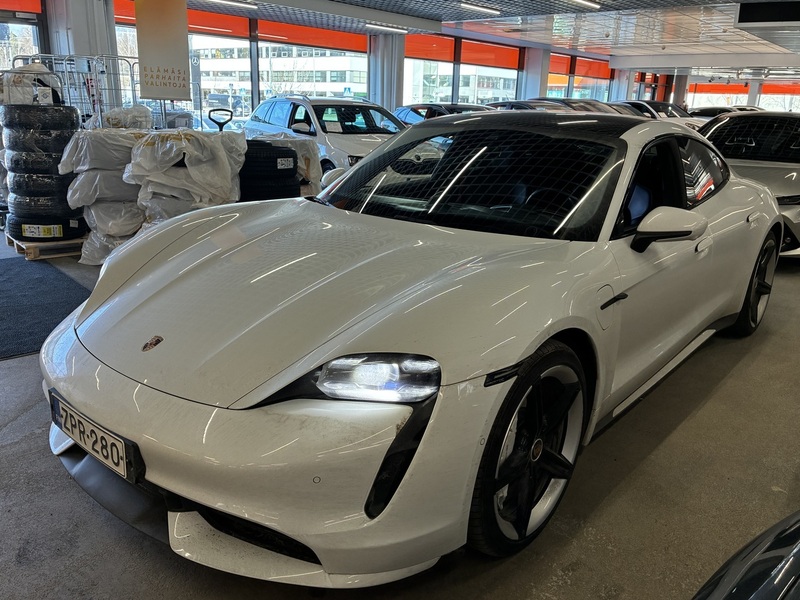 Porsche Taycan vaihtoauto