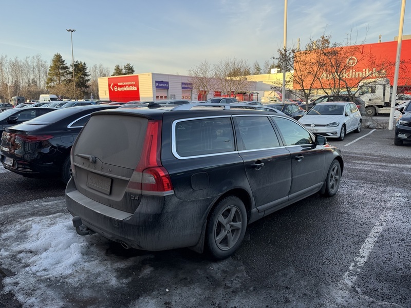 Volvo V70 vaihtoauto