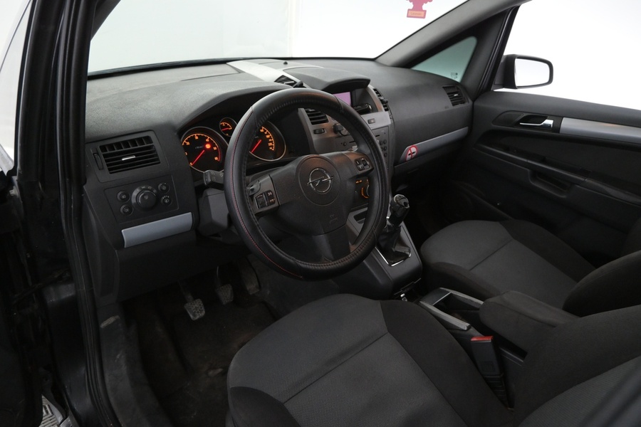 Opel Zafira vaihtoauto