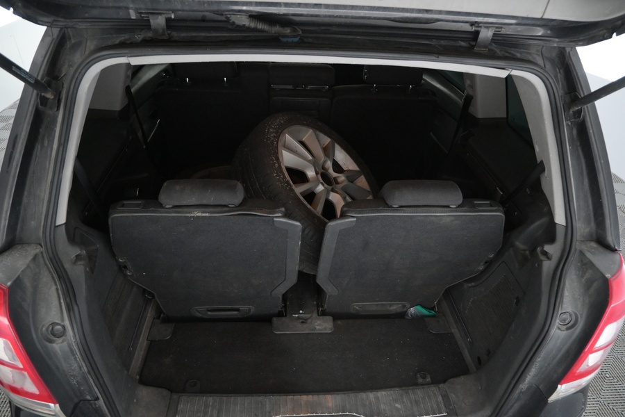 Opel Zafira vaihtoauto