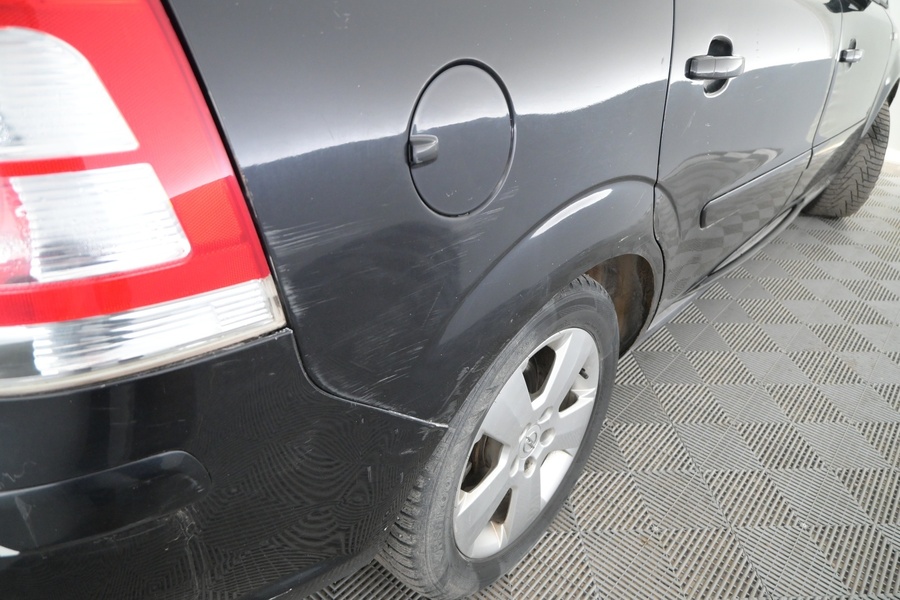 Opel Zafira vaihtoauto