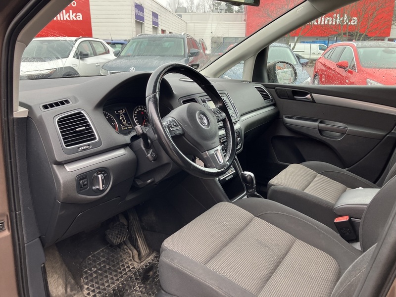 Volkswagen Sharan vaihtoauto