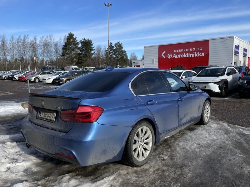 BMW 330 vaihtoauto