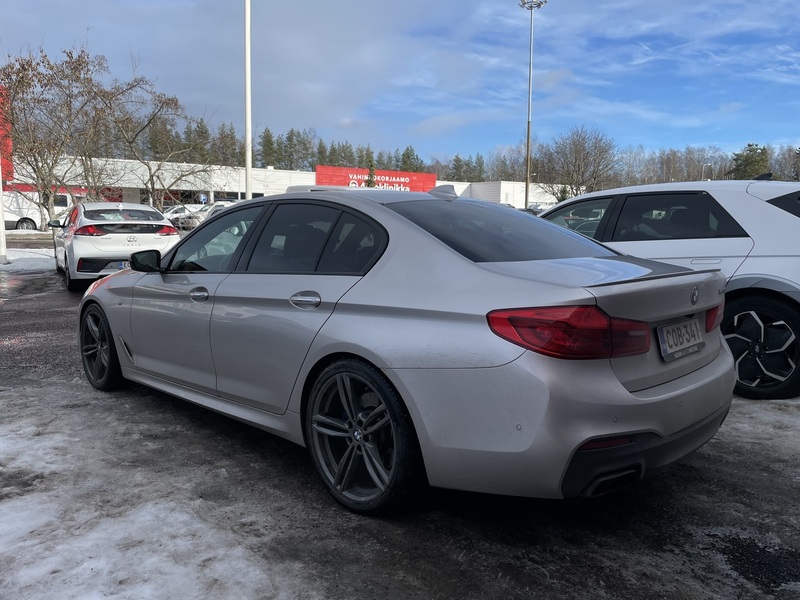 BMW M550i vaihtoauto