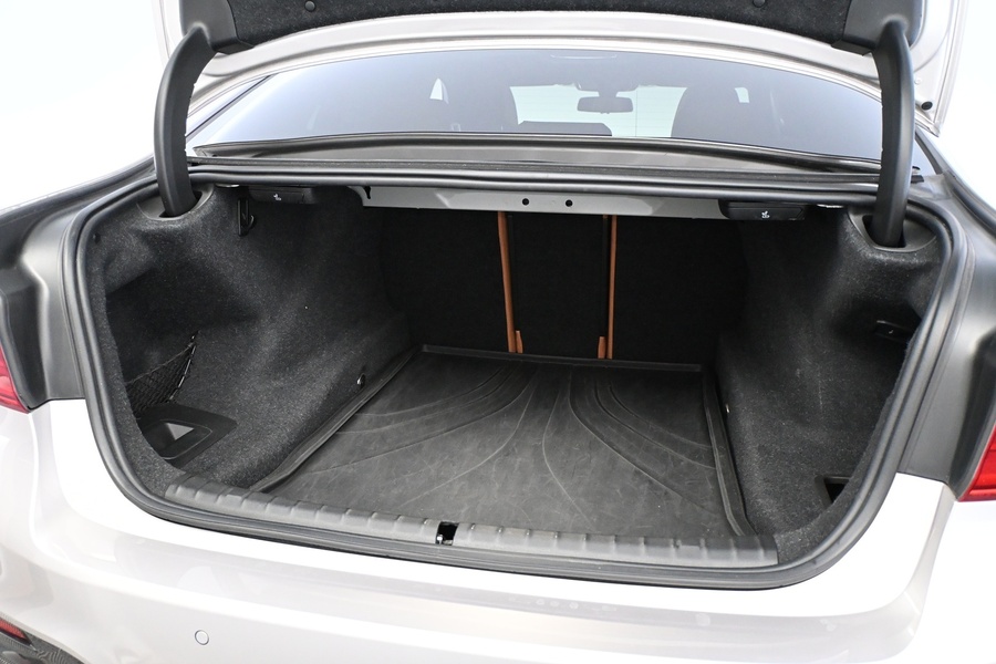 BMW M550i vaihtoauto