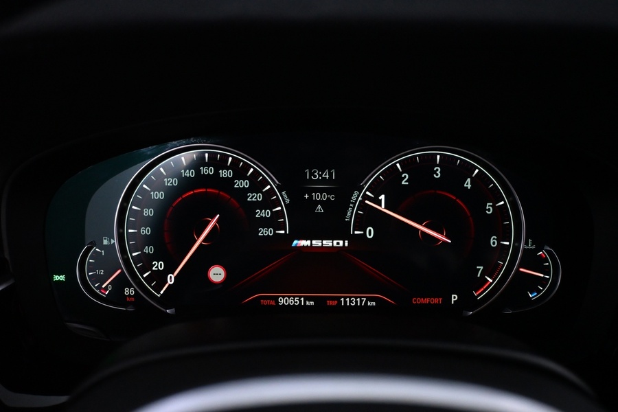 BMW M550i vaihtoauto