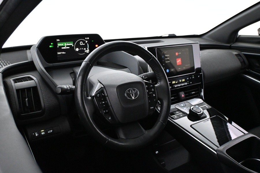 Toyota bZ4X vaihtoauto