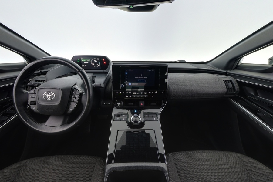 Toyota bZ4X vaihtoauto