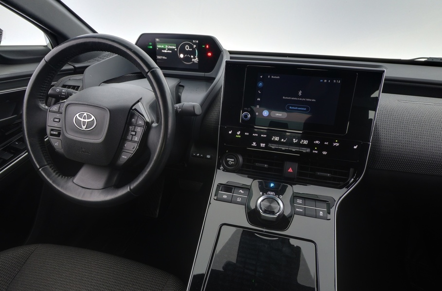 Toyota bZ4X vaihtoauto