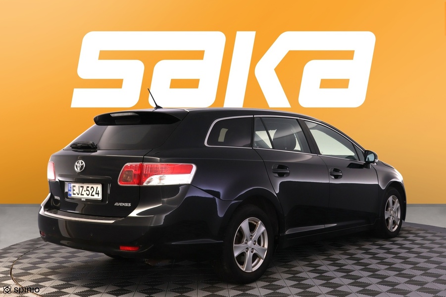 Toyota Avensis vaihtoauto