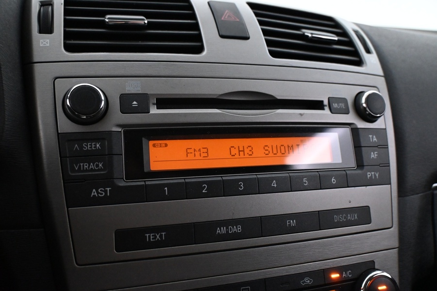 Toyota Avensis vaihtoauto