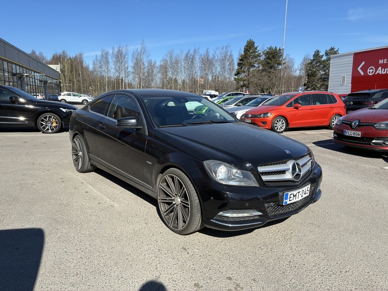 Mercedes-Benz C vaihtoauto
