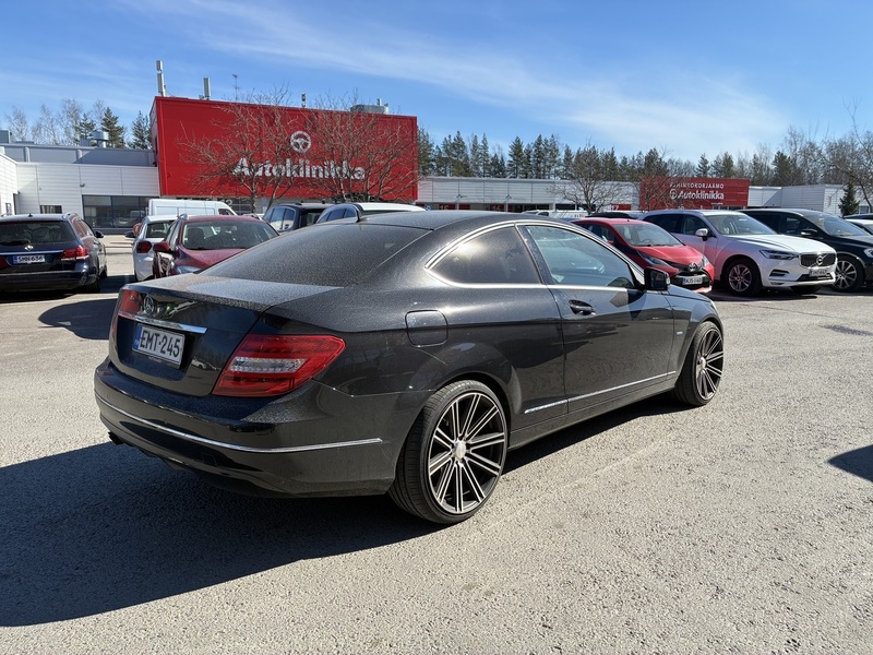 Mercedes-Benz C vaihtoauto
