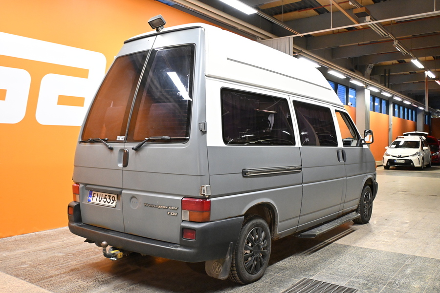 Volkswagen Caravelle vaihtoauto